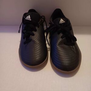 Adidas Unisex Predator Indoor Soccer Shoe Youth Kids Size 3 #130315833 EUC